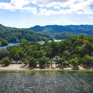 White Sands Beach Resort Lembeh